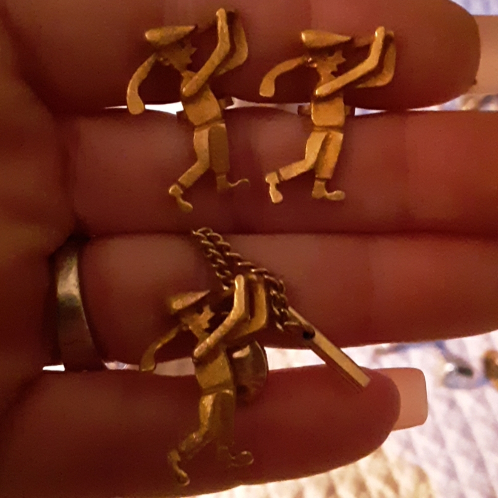 Golfer cuff links tie tack